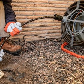 Hút hầm cầu thông cống nghẹt Di Linh giá rẻ có mặt sau 15 phút – Phục vụ hộ gia đình, nhà hàng, doanh nghiệp