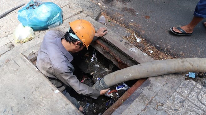 Hút hầm cầu thông cống nghẹt Bảo Lâm giá rẻ có mặt sau 15 phút xử lý tận nơi